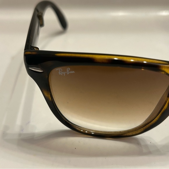 Ray-Ban Wayfarer Folding Classic Sunglasses - Picture 7 of 9